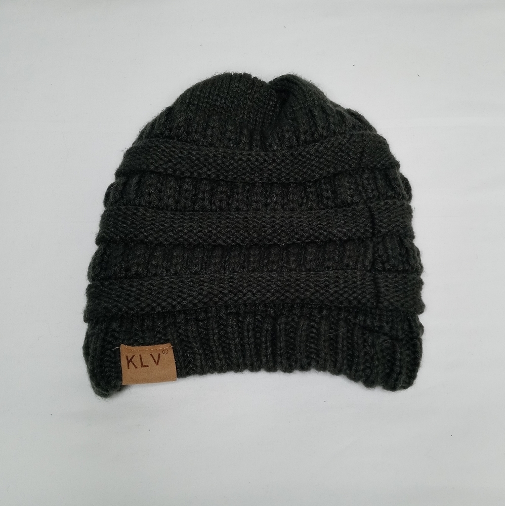 KLV Beanie w/ ponytail hole